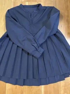 ボンジュールサガン　プリーツブラウス　紺のサムネイル