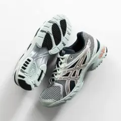 超美品　asics/アシックス　GEL-DS TRAINER 14