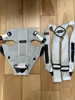 BABYBJÖRNベビーキャリアMINI 抱っこ紐　メッシュ　グレー