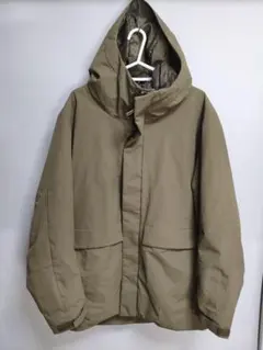 ダメージ有り　UNIQLO ハイブリッドダウンパーカ