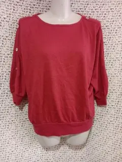 赤いリブ編み五分袖トップス