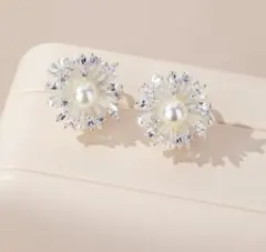 【新品】フラワー パール ビジュー ピアス シルバー 華やか 2個セット