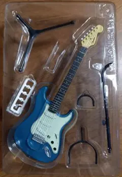 2025年最新】Fender ストラトキャスター ブルーの人気アイテム