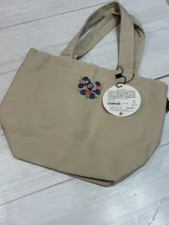【新品タグ付】ムーミン リトルミイ 花かざり 刺繍 ミニトートバッグのサムネイル