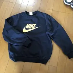 Nike ネイビー トレーナー