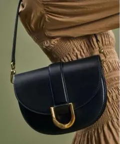 CHARLES & KEITH