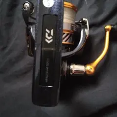 Daiwa REVROS LT 2500D スピニングリール