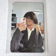 希少✨NewJeans ハニ ボブ Hanni トレカ ニュジ ニュージンズ 鏡のサムネイル