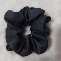 ハンドメイド シュシュ シルク チャコールグレー