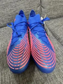 新品 プレデター エッジ .1 L FG サッカースパイク PREDATOR