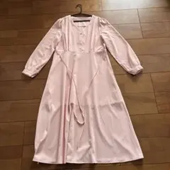 パステルピンク Aライン ロングワンピース 長袖