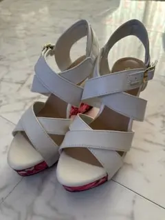 ホワイト クロスストラップ ウェッジヒールサンダル　M