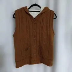 ニットベスト　裏面ボアボア　ブラウン　 しまむら