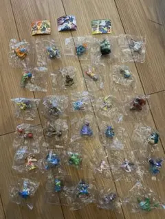 ポケットモンスター 台座付コレクションフィギュアストラップ 全30種 非売品 ポケットモンスター 台座付コレクションフィギュアストラップ 全30種