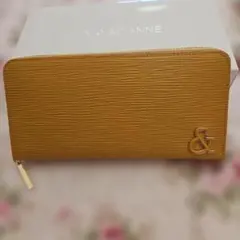 『新品未使用』PINKY & DIANNE キャメル 色長財布　チャーム付き