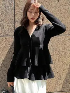 ペプラムニット