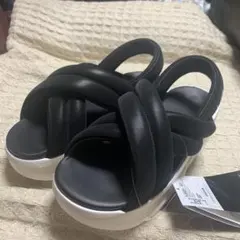 新品★Nike WMNS Air Max Isla Sandal 黒　25cm