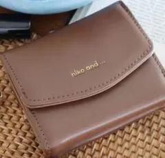 niko and... 三つ折り財布
