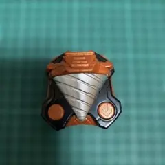 仮面ライダー ギーツ　ガシャポン　GPレイズバックル３　ドリル