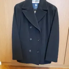 バーバリーのアンゴラ69%ウール31%の黒ショートコートダブルブレスト