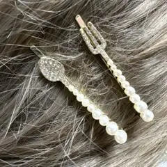 特価2コ☆✴︎ヘアピンコーナー90キラキラストーンパールカトラリーモチーフピン買得
