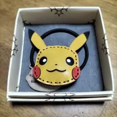 ポケモン オジャガデザイン ピカチュウ レザーバッジ - メルカリ