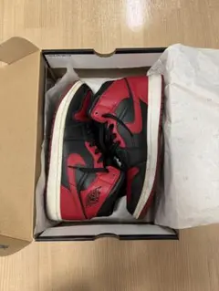 （箱あり）Nike Air Jordan 1 MID Bred