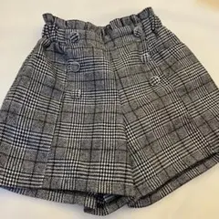 チェック柄ボタン付きショートパンツ