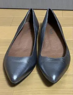 ポインテッドトゥ 24