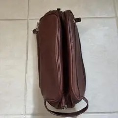 ブラウン合成皮革クラッチバッグ