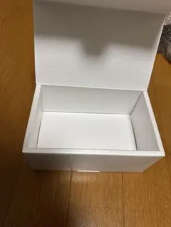 DECORTÉ ギフトボックス 中型 ホワイト　箱のみ
