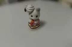 シルバニア　ケーキパーティーシリーズ ラテネコの小さい赤ちゃんとクリームの帽子