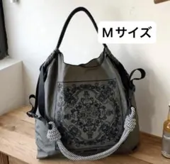 M ストラップつき　新品　刺繍エコバッグ　トートバッグ　肩掛け　斜めがけのサムネイル
