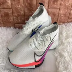 ナイキ エアー　ズーム　テンポ　ネクスト%　27cm