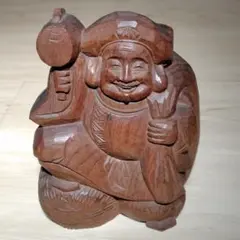 北海道 工芸品 縁起物 しあわせのコロポックル 木彫り 置物 - メルカリ