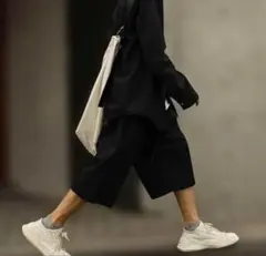 極美品 OAMC Clinical Wool Loose Fit Shortsのサムネイル