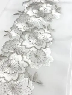 ⚫︎新品⚫︎刺繍半衿⚫︎ポリエステル⚫︎振袖や白無垢、色打掛に 