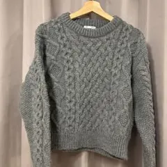 GU ケーブル編み グレー ニットセーター