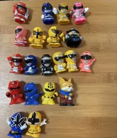 ウルトラマン、仮面ライダー、戦隊、その他指人形まとめ売り239個 ウルトラマン、仮面ライダー、戦隊、その他指人形まとめ売り239個