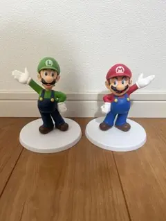 スーパーマリオスタンダードフィギュア　マリオ　ルイージ　フィギュア