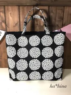 大きめのトートバッグ