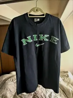 【最後の値下げです】 NIKE ブラックTシャツ Mサイズ