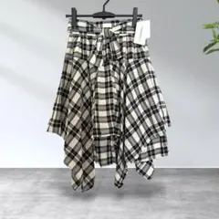 新品未使用☆アシンメトリー、チェック柄スカート♡変形シルエット♡Mサイズ