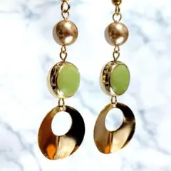 Item thumbnail for item 236c2480-f073-43fa-800b-74673b0d1594