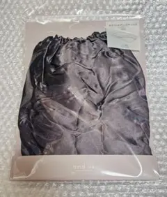 スリーコインズ　シルク100% シルク枕カバー　新品　CH 大きめ　50×70