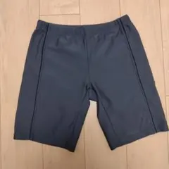 ユニクロ ダークグレー ショートパンツ ストレッチ素材