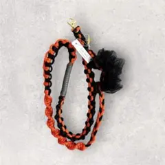 オレンジと黒のスマホショルダーストラップ