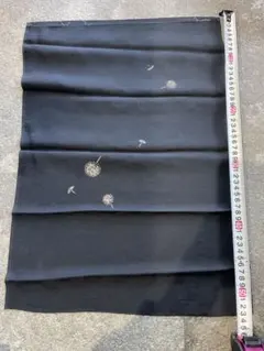 黒地 綿毛　金彩　正絹　はぎれ