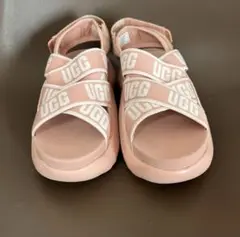 【お値下げ中】UGG ピンク スポーツサンダル　22センチのサムネイル