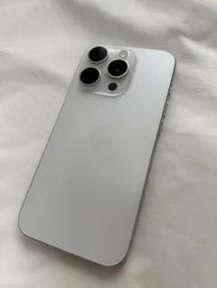iPhone15Pro512GBホワイトチタニウム美品バッテリー89%